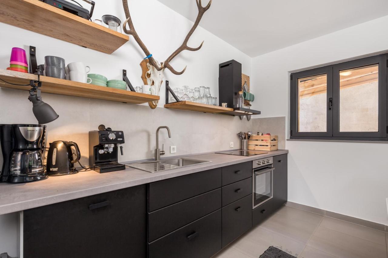 Modern Alpine Monsalbius Chalet Baske Ostarije Zewnętrze zdjęcie