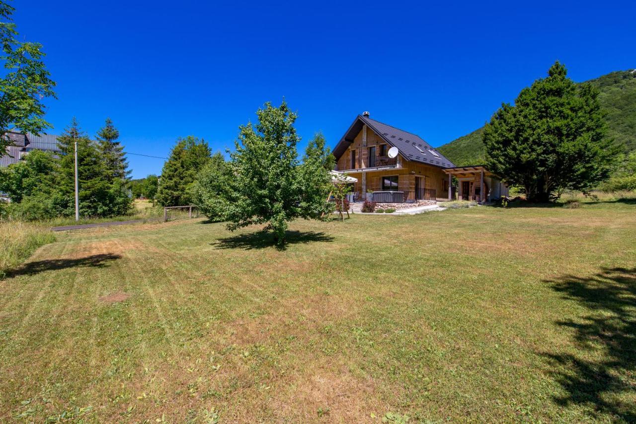 Modern Alpine Monsalbius Chalet Baske Ostarije Zewnętrze zdjęcie