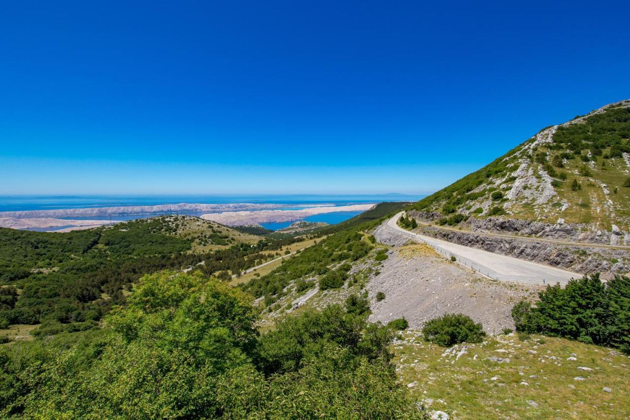 Modern Alpine Monsalbius Chalet Baske Ostarije Zewnętrze zdjęcie