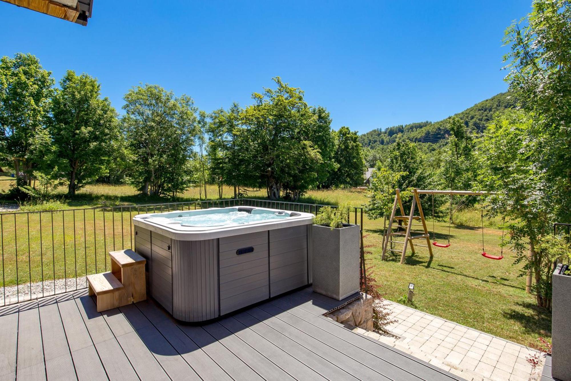 Modern Alpine Monsalbius Chalet Baske Ostarije Zewnętrze zdjęcie